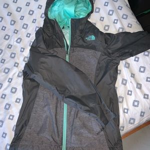 Girls North Face windbreaker